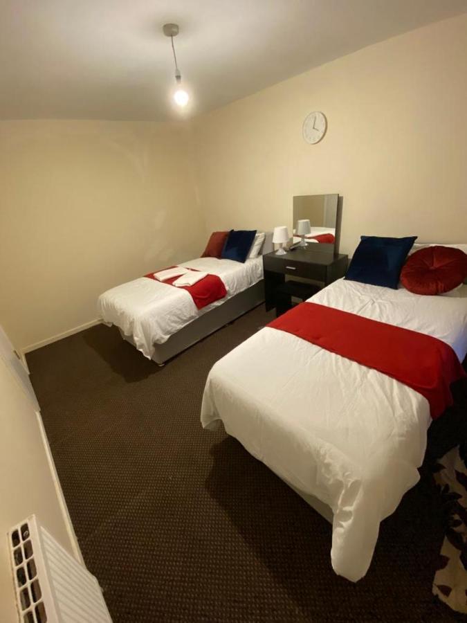 2 Bedroom Lovely In Woolwich Apartment London